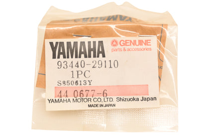 New OEM Yamaha 93440-29110-00 Circlip NOS