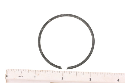 New OEM Yamaha 93440-52106-00 Outer Circlip NOS