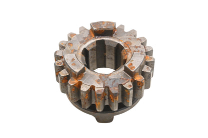 New OEM Yamaha 256-17131-00-00 3Rd Pinion Gear NOS