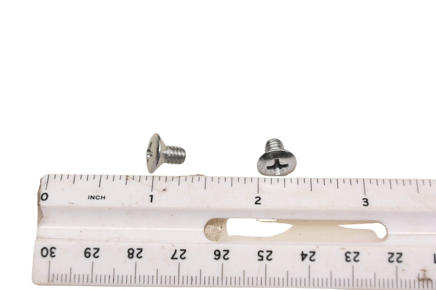 New OEM Yamaha 92603-05008-00 Oval Head Screws Qty 2 NOS