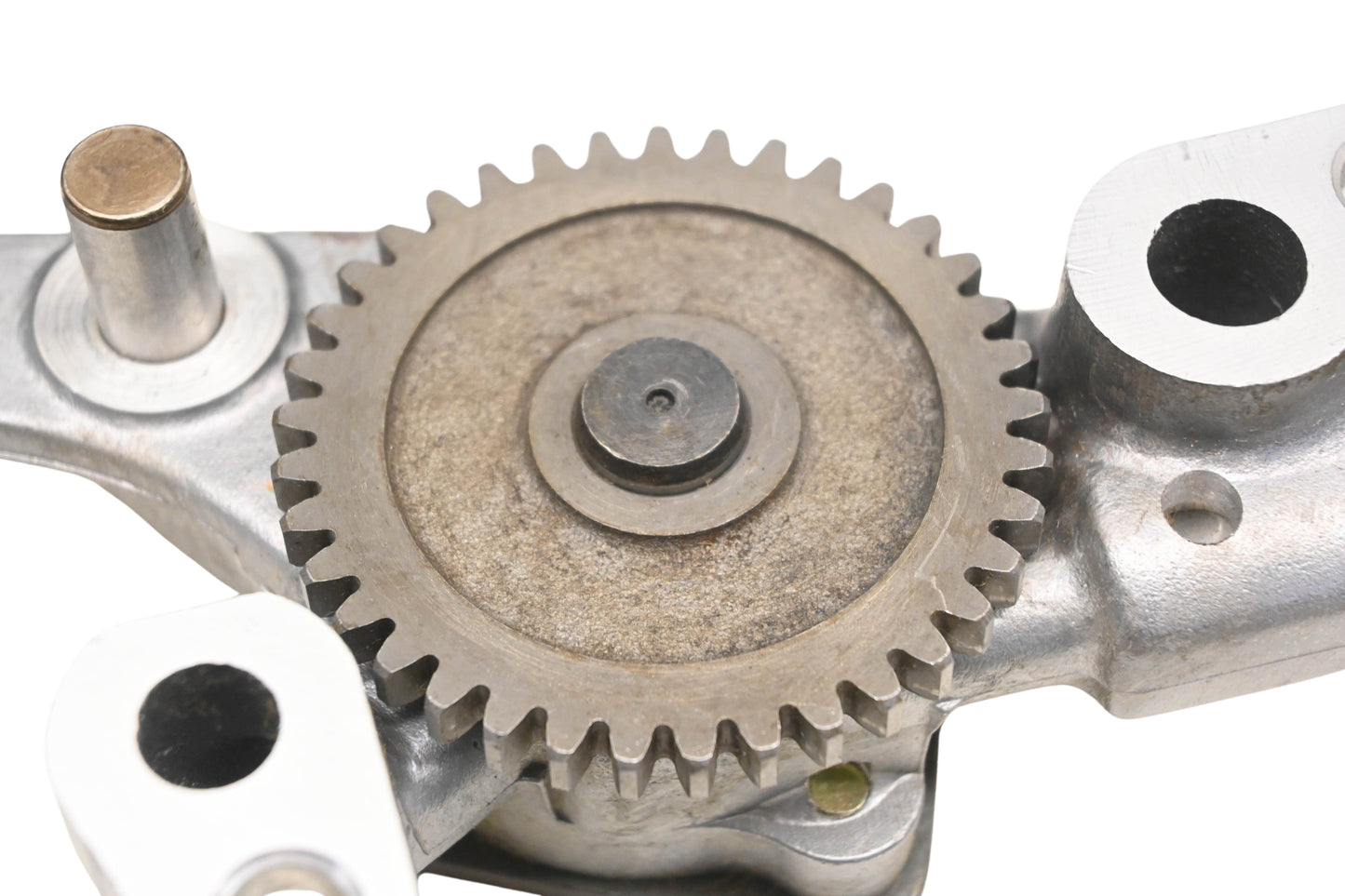 New OEM Yamaha 1L9-13300-00-00 Oil Pump Assembly NOS