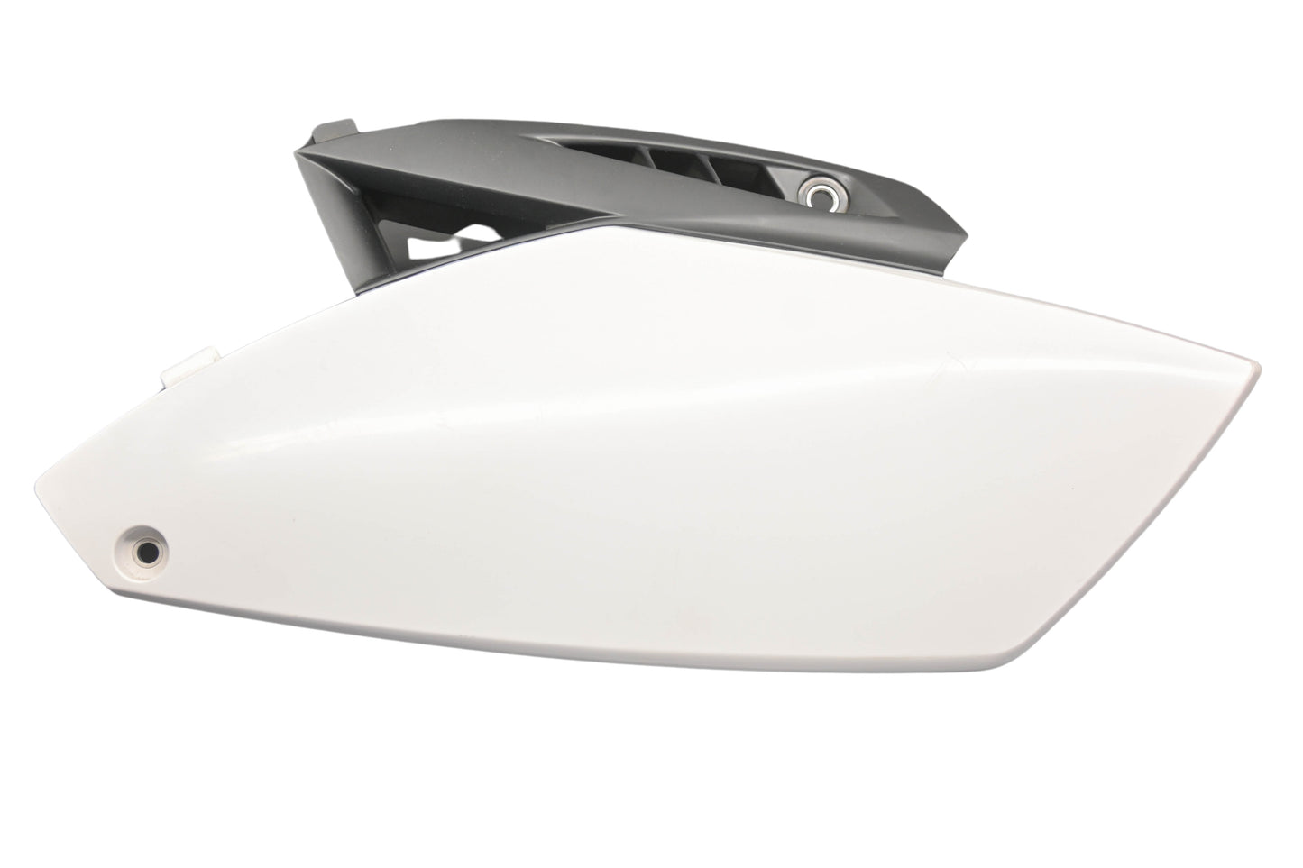 OEM Yamaha 17D-21710-00-00 White Left Side Cover