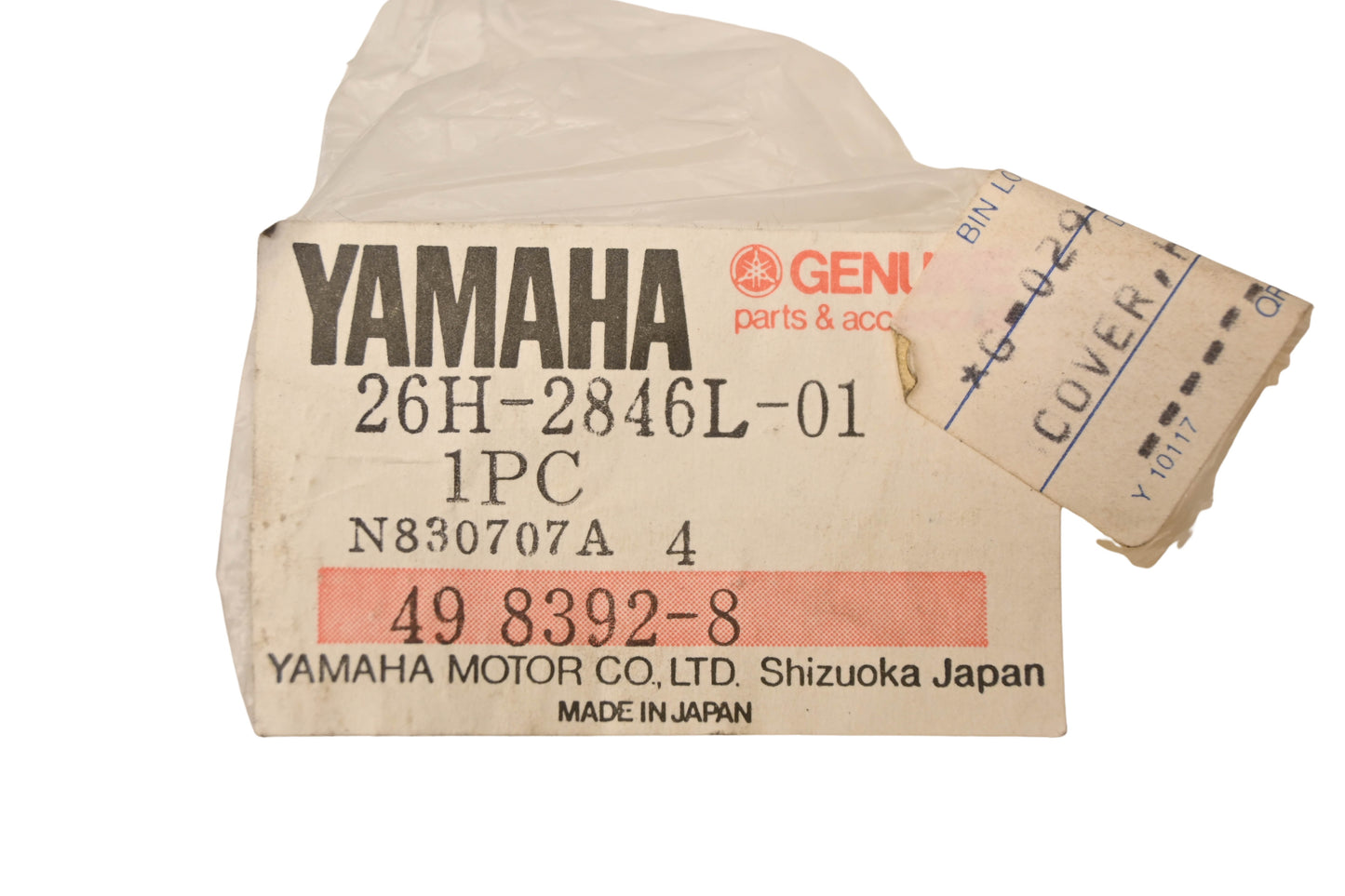 New OEM Yamaha 26H-2846L-01-00 Hinge Cover NOS
