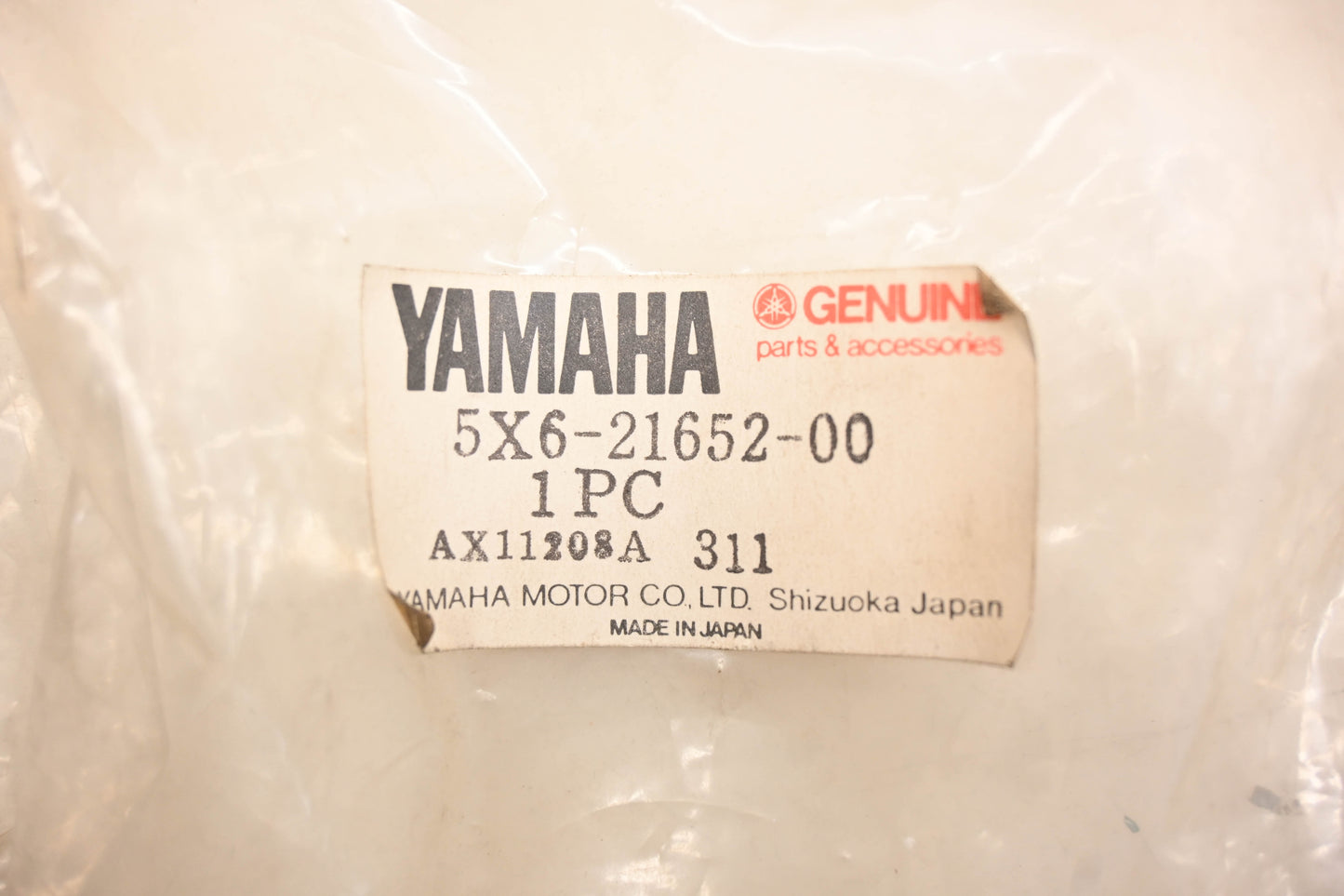 New OEM Yamaha 5X6-21652-00-00 Protector Panel NOS