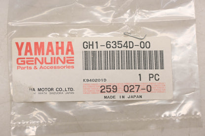 New OEM Yamaha GH1-6354D-00-00, GH1-6354D-00 Head Cap NOS