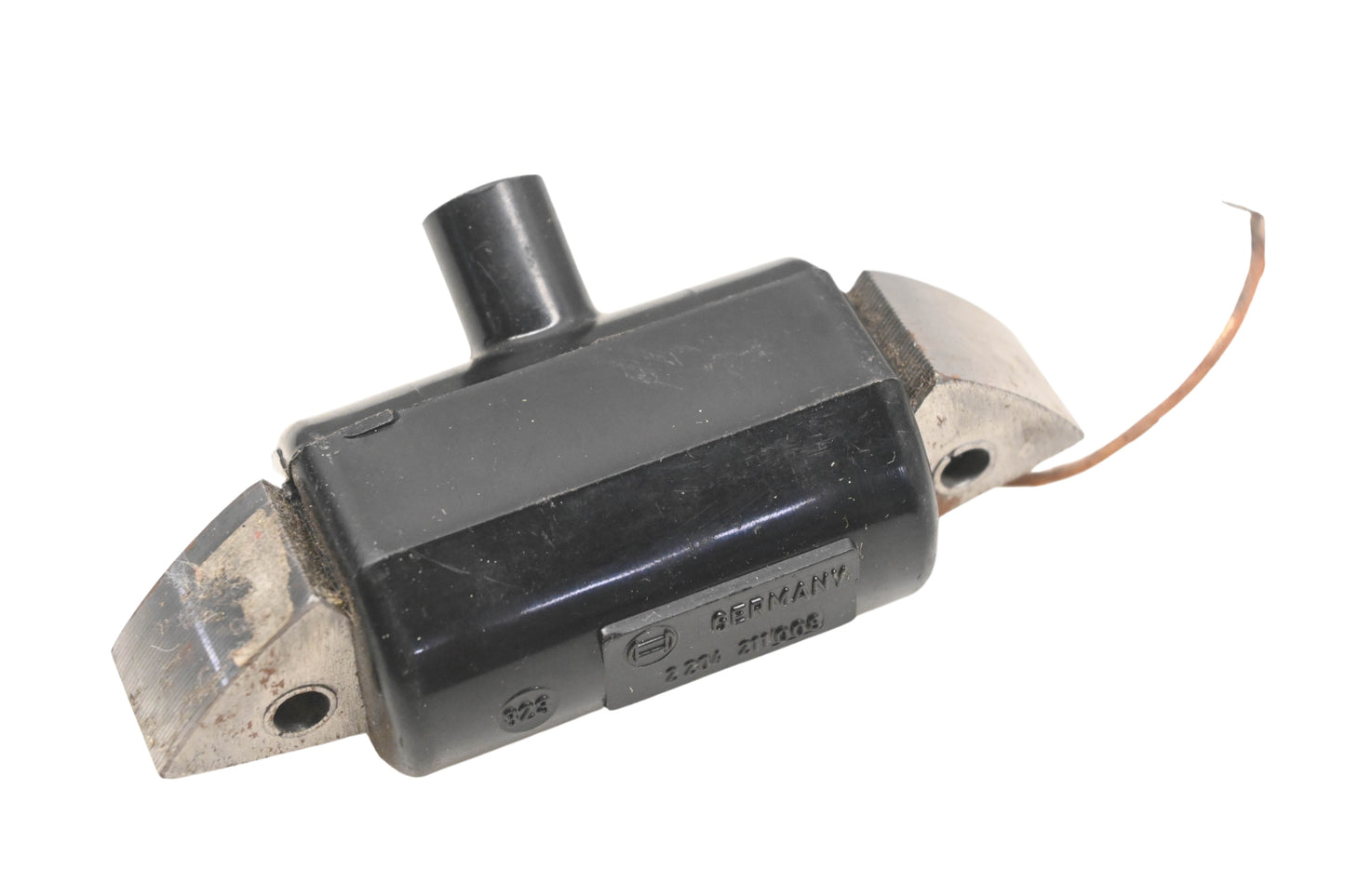 Bosch 2204-211-008 Ignition Coil NOS