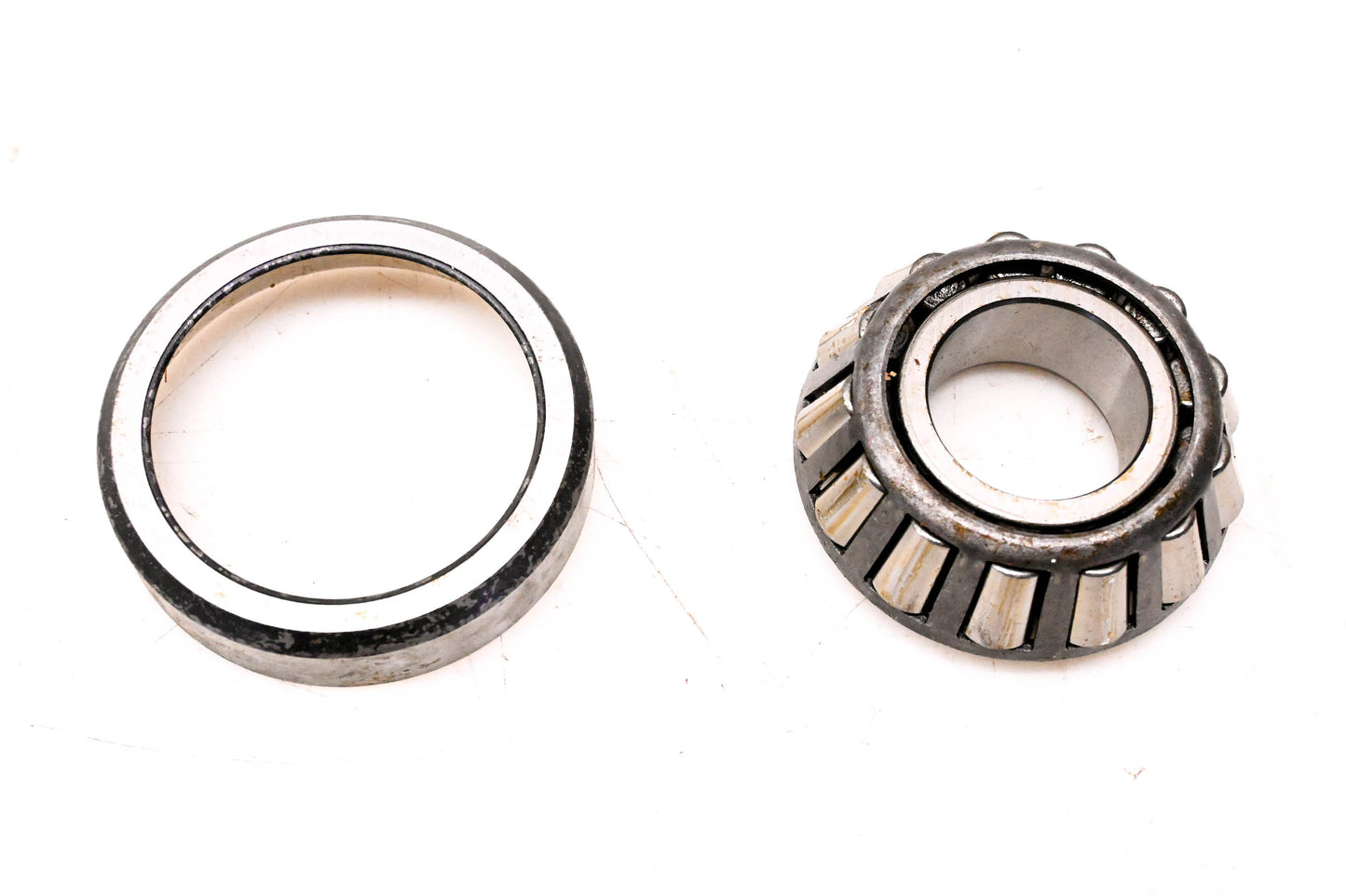 Timken 43131, 43300 Tapered Roller Bearing Assembly NOS