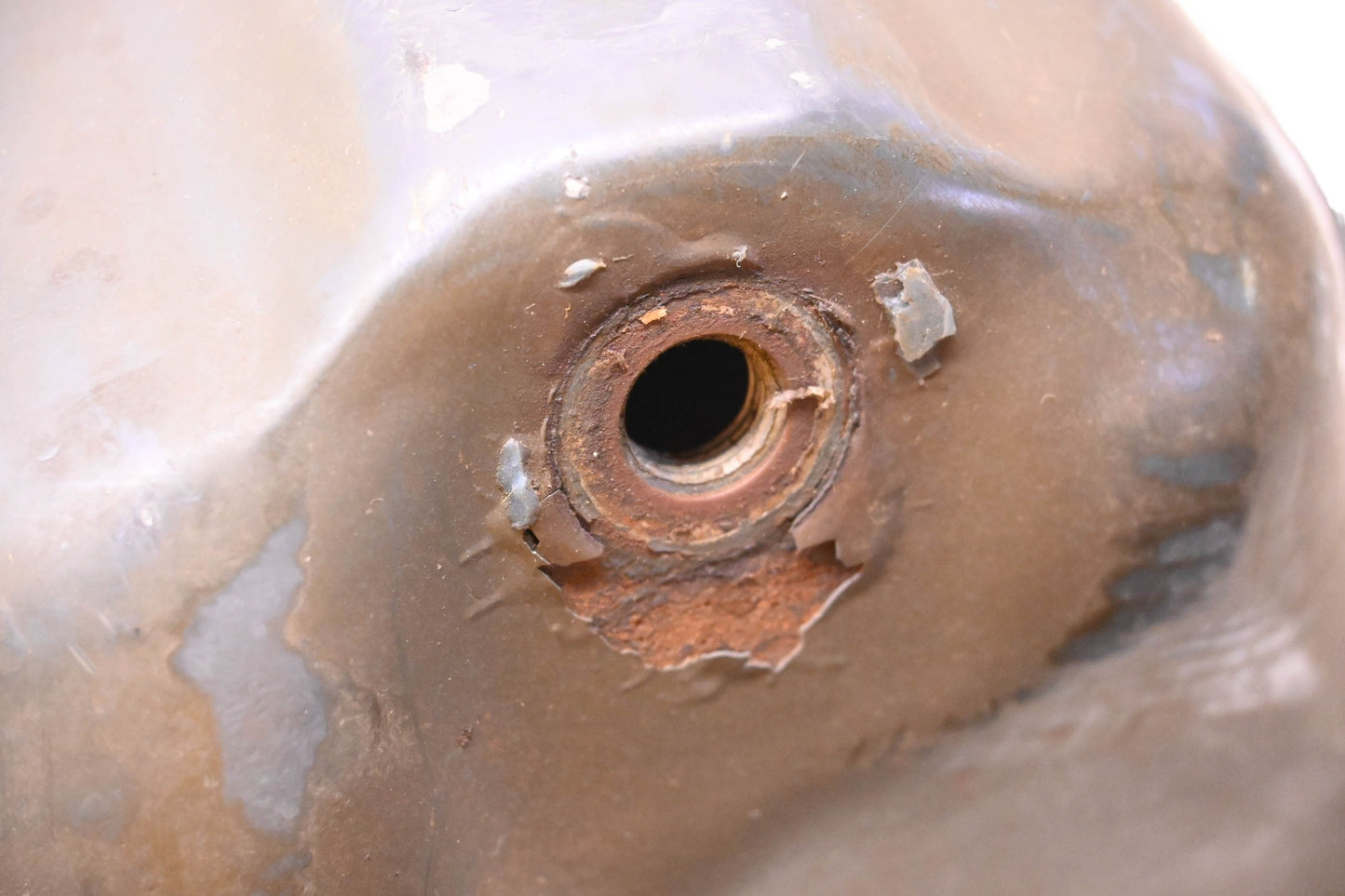 New OEM Ford FIUE-66750A Oil Pan NOS