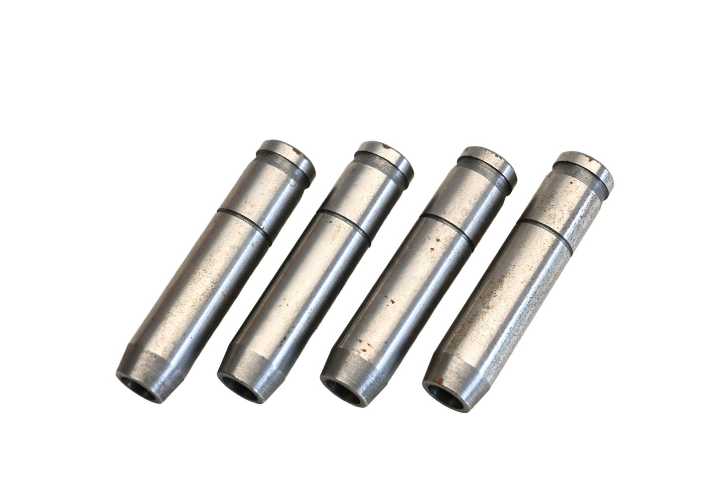 Aftermarket 022-0970, 217-3983, 28-706 Toyota 20R 22R Valve Guides Qty 4 NOS