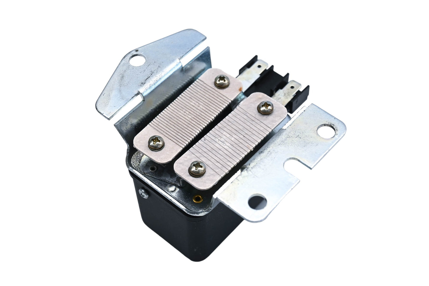 Huco 177-0130, 23-00622, 13 0701 Vera 14 Volt Voltage Regulator NOS