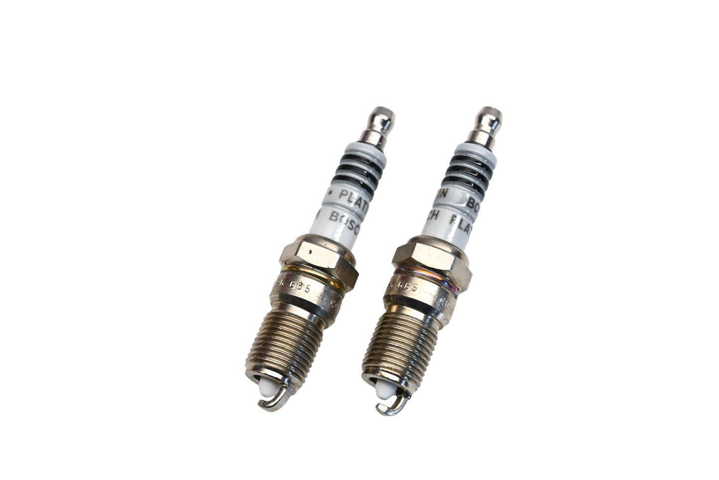 Bosch Platinum Spark Plugs Qty 2 NOS