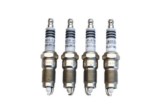 Bosch Platinum Spark Plugs Qty 4 NOS