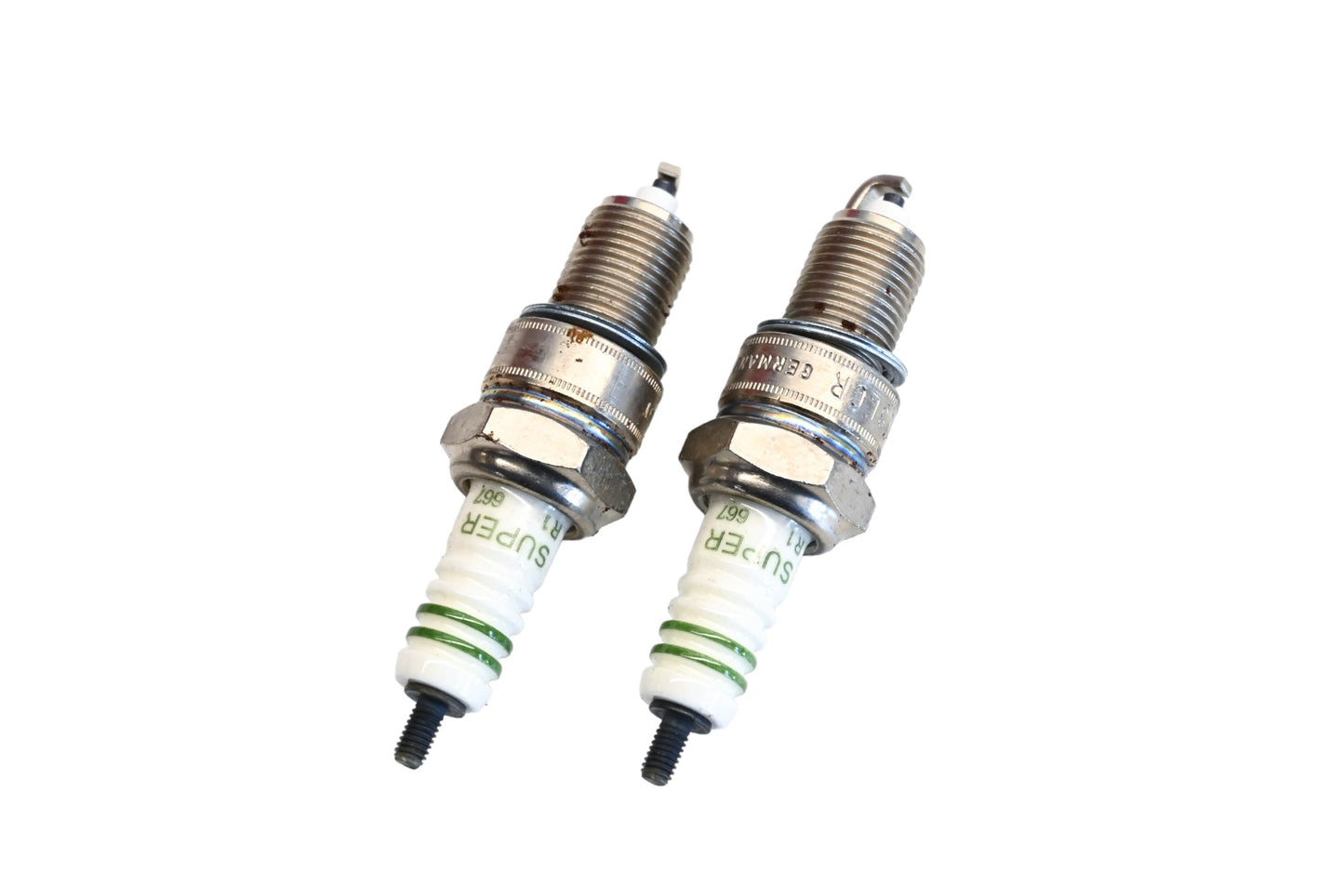 Bosch Super Spark Plugs Qty 2 NOS