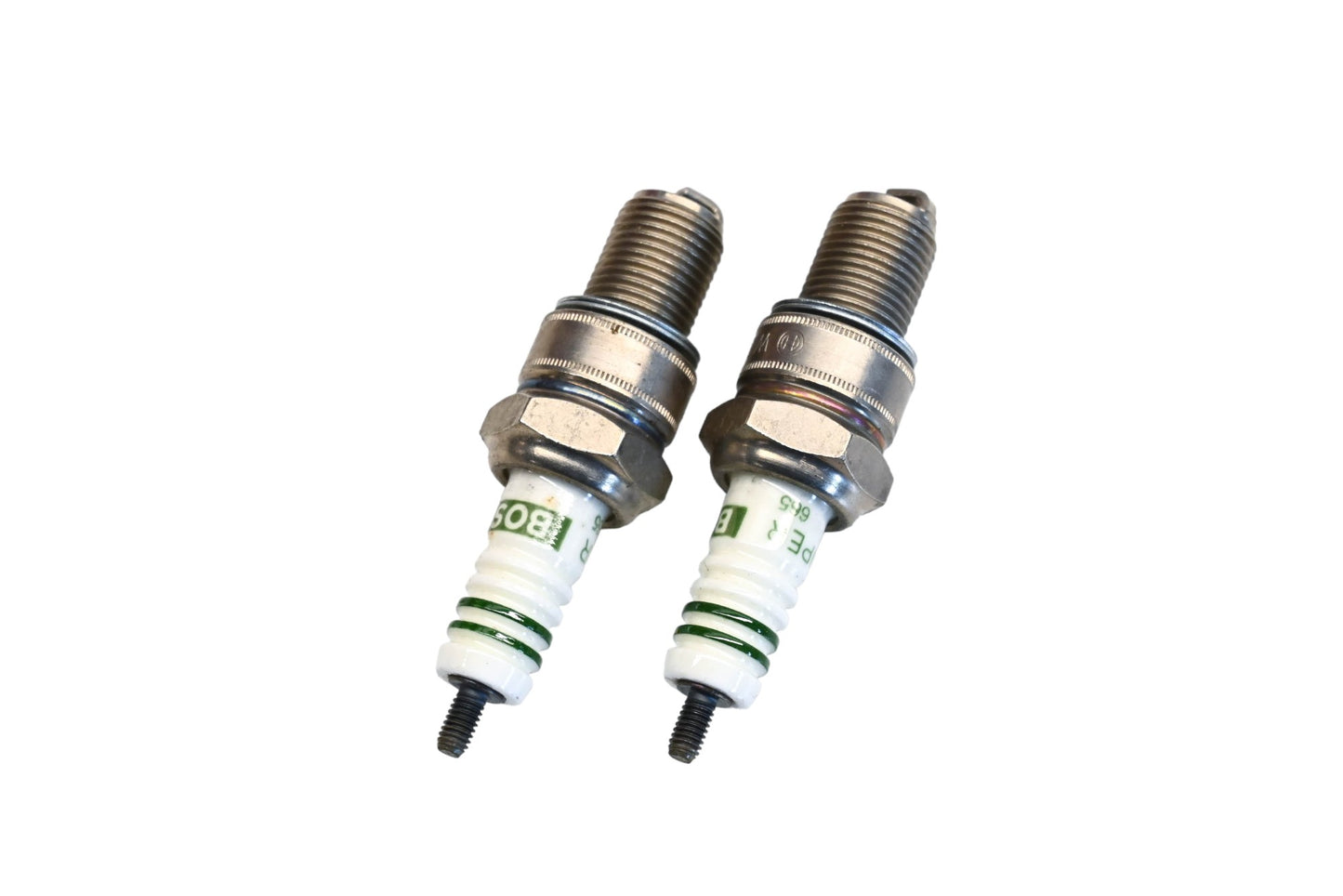 Bosch Super Spark Plug Kit Qty 2 NOS