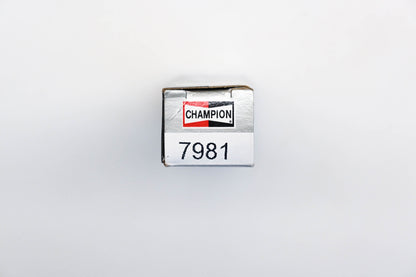 Champion 7981 Platinum Spark Plug NOS