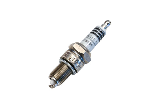 Bosch WR8DPX, 0242229557-052, 4219 Platinum Spark Plug NOS