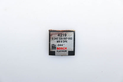 Bosch WR8DPX, 0242229557-052, 4219 Platinum Spark Plug NOS