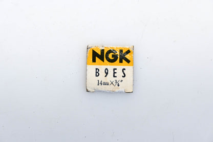 NGK B9ES, 2611 Spark Plug Qty 2 NOS