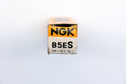 NGK B5ES Spark Plugs Qty 2 NOS