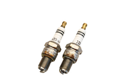 NipponDenso W20ES-U Spark Plugs Qty 2 NOS