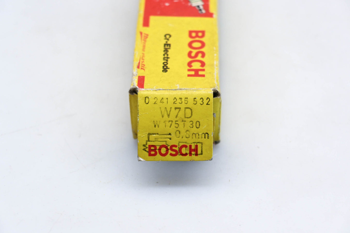 Bosch W7D, 0241235532, W175T30 Cr-Electrode Spark Plug NOS
