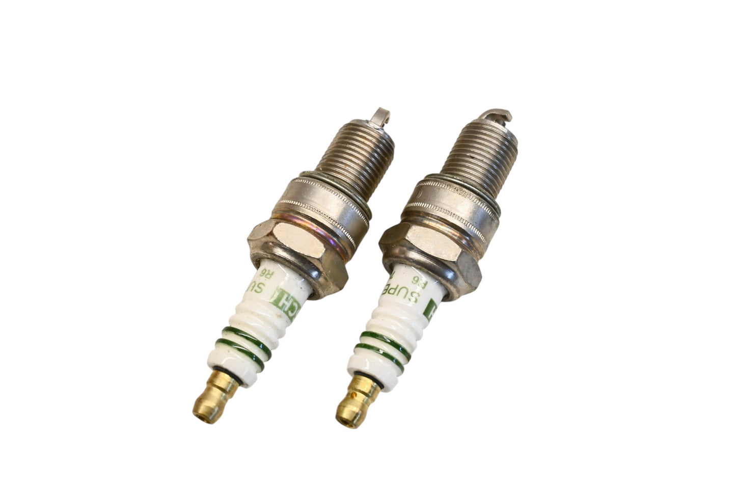 Bosch WR7DC, 0242235537-80U, 7501 Super Spark Plug Qty 2 NOS