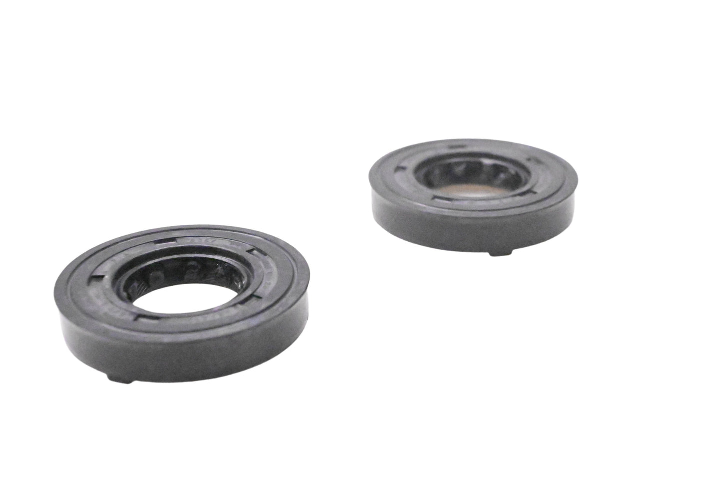 New OEM Polaris 0450017 Oil Seals Qty 2 NOS