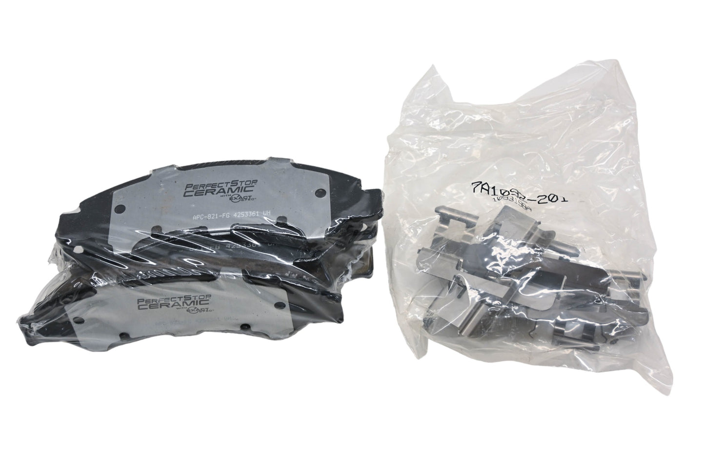 Wagner PC1092 Ceramic Brake Pad Kit NOS