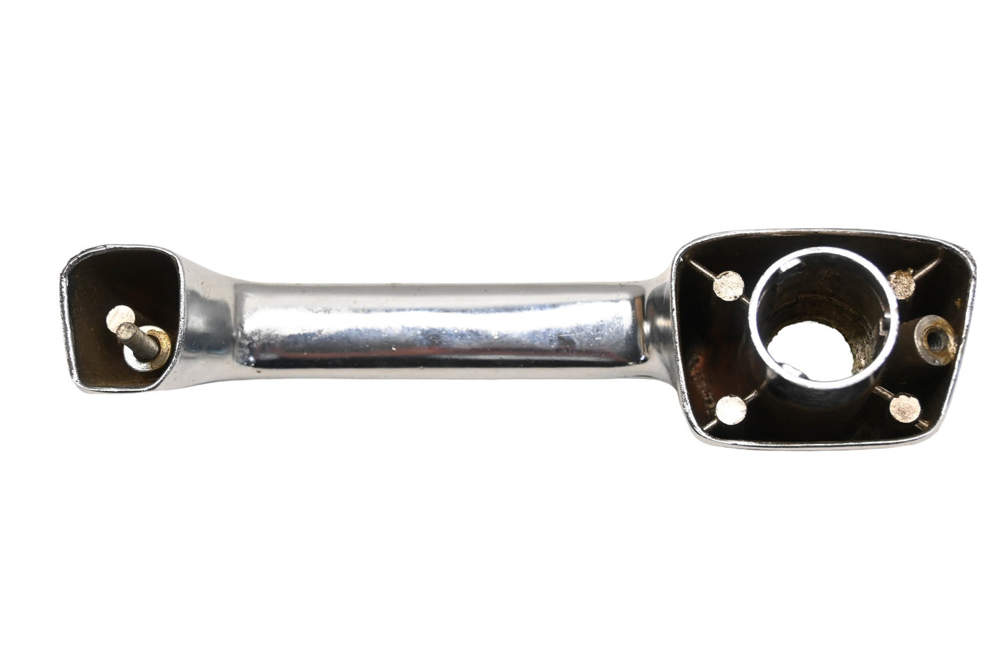 International BA012-7 Fleetstar Loadstar Passenger Door Handle