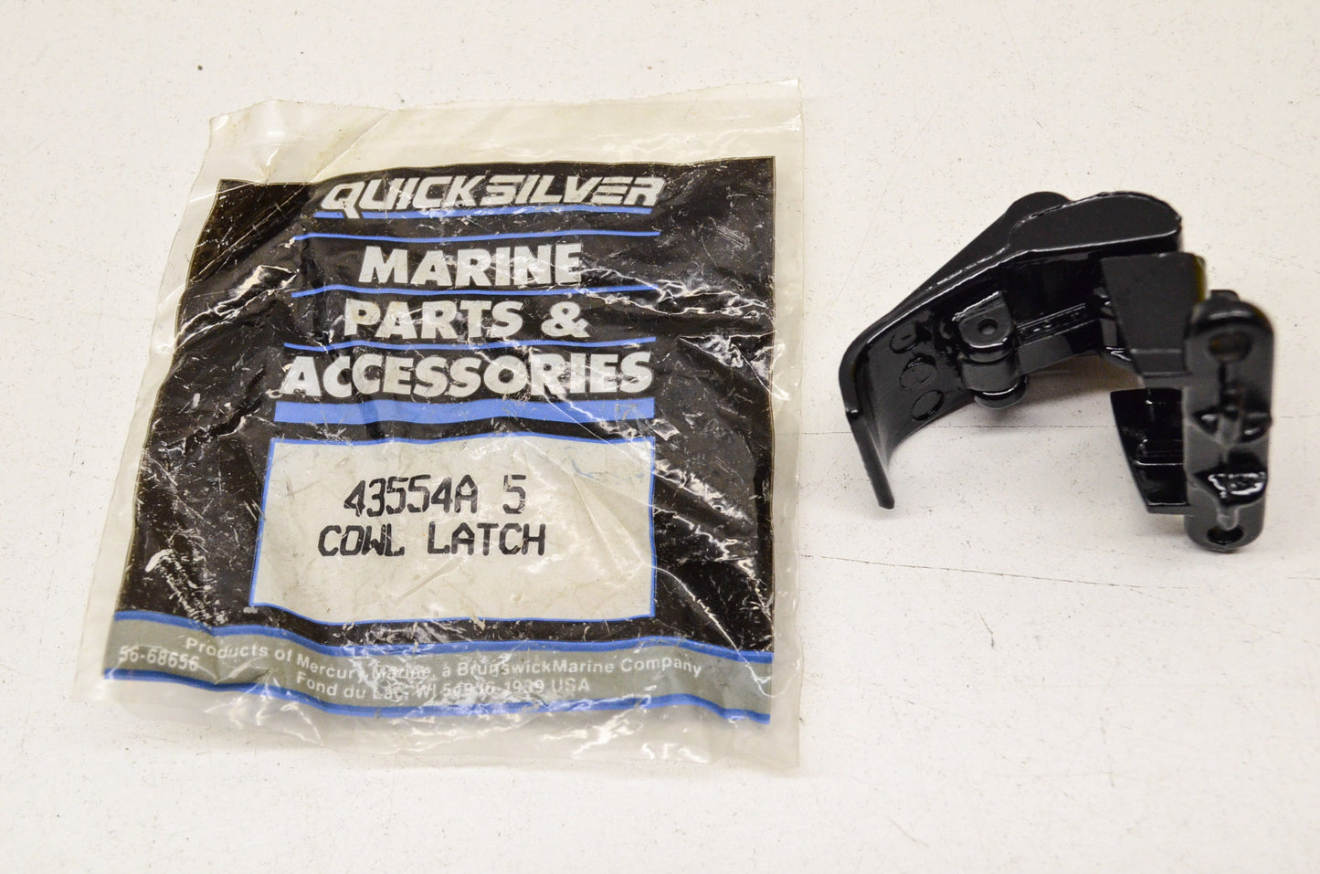 New OEM Quicksilver Mercury Cowl Rear Latch NOS