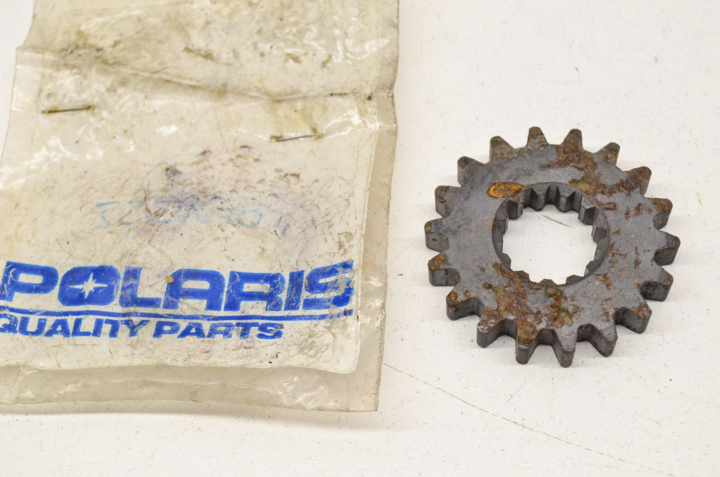Sprocket 18T NOS