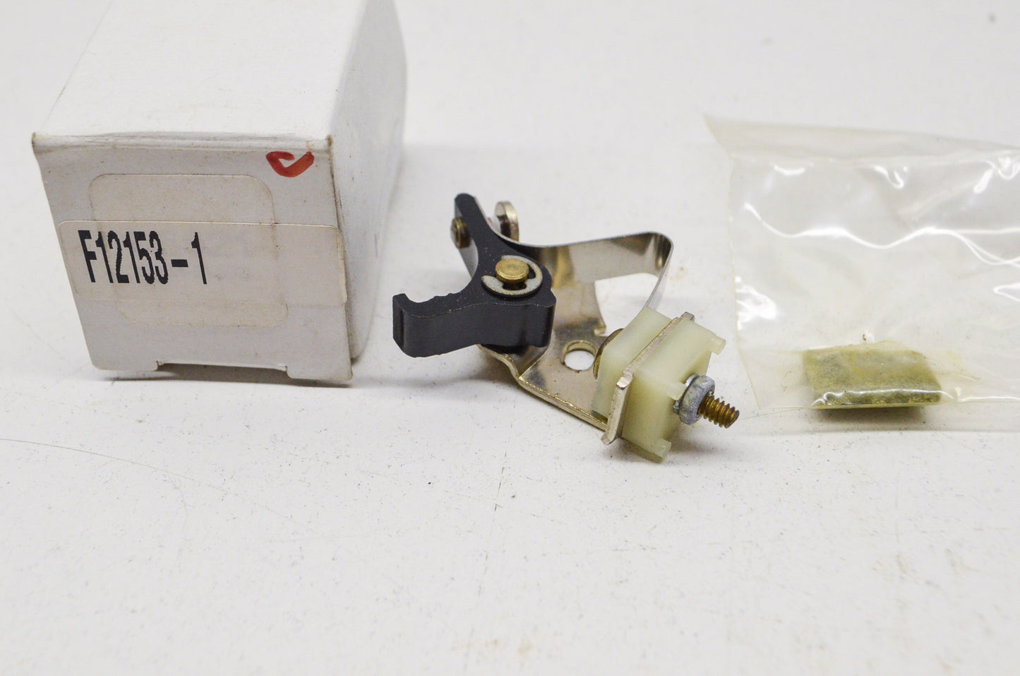 New OEM Quicksilver Mercury Breaker Point Contact Set NOS