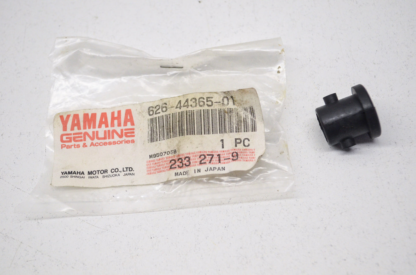 OEM Yamaha 626-44365-01-00 Water Seal NOS