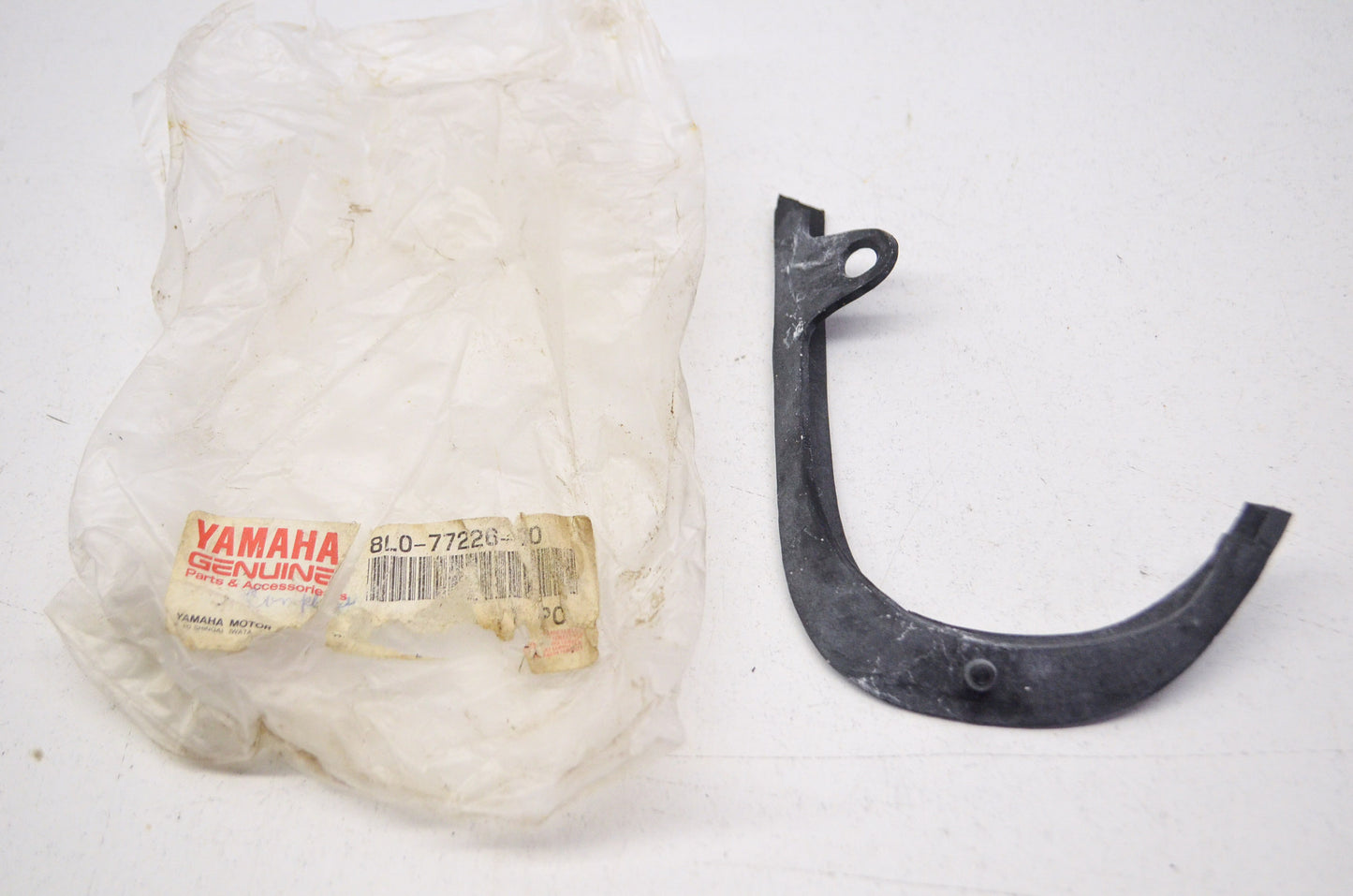 OEM Yamaha 8L0-77226-00-00 Trim 6 NOS