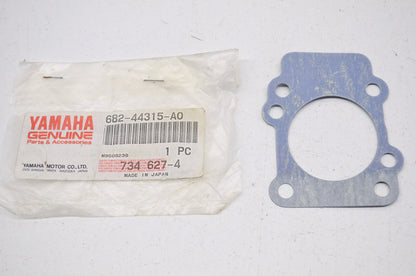 OEM Yamaha 682-44315-A0-00 Water Pump Gasket NOS