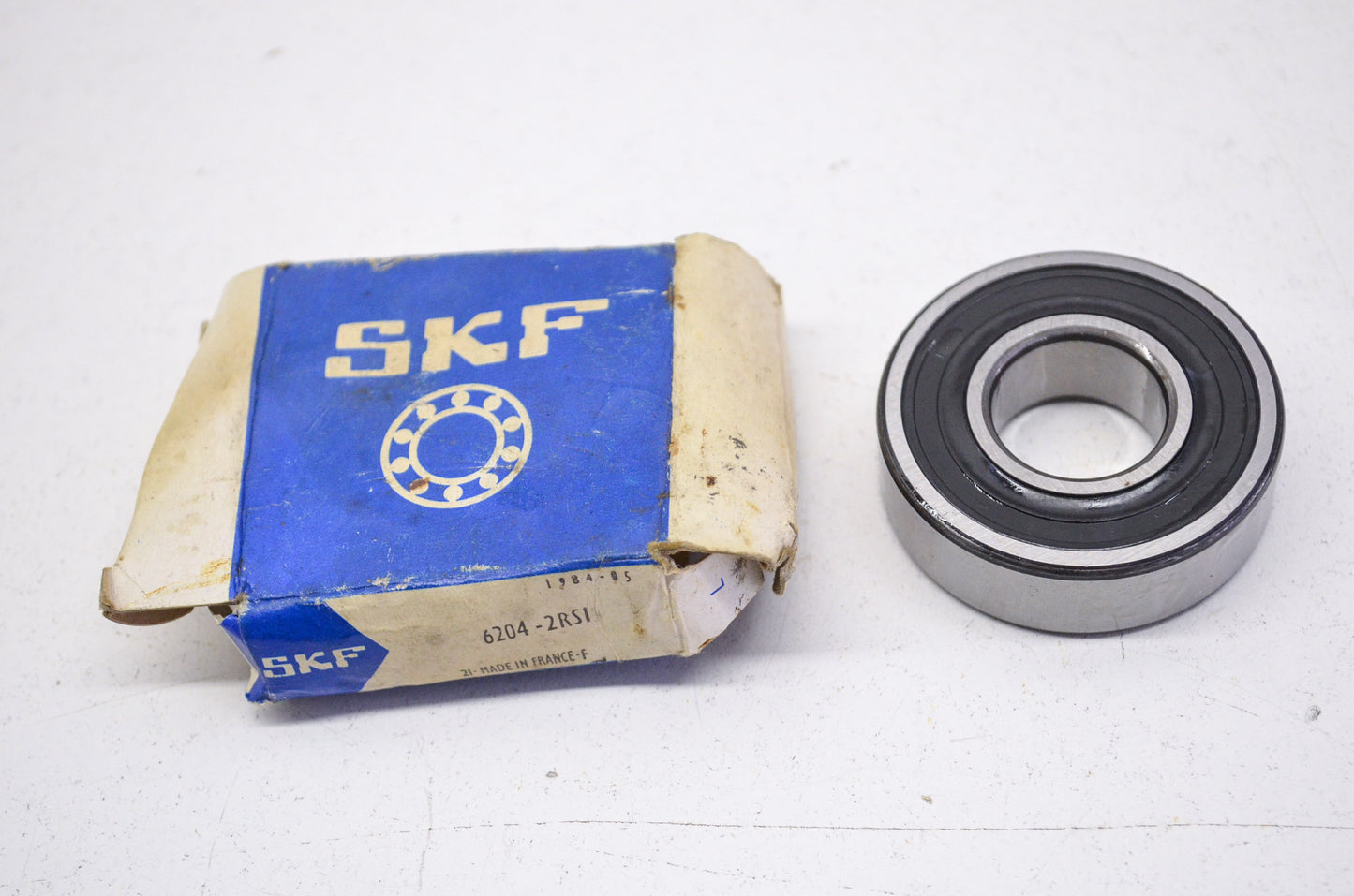 New SKF Single Row Ball Bearing NOS