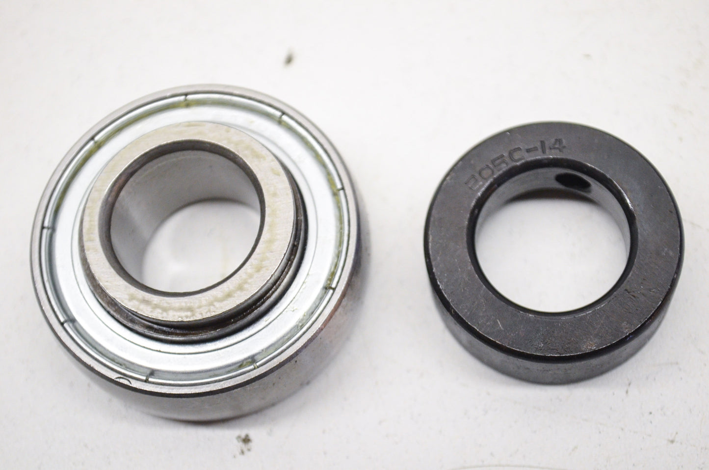 New Eccentric 7/8in Locking Collar Insert Bearing NOS