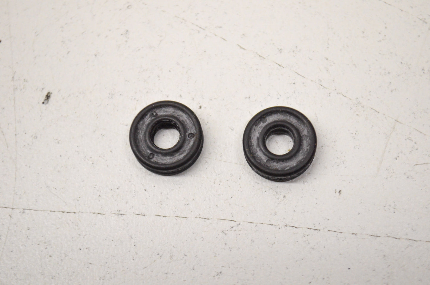 Mercury Water Pump Quad Seals Qty 2 NOS