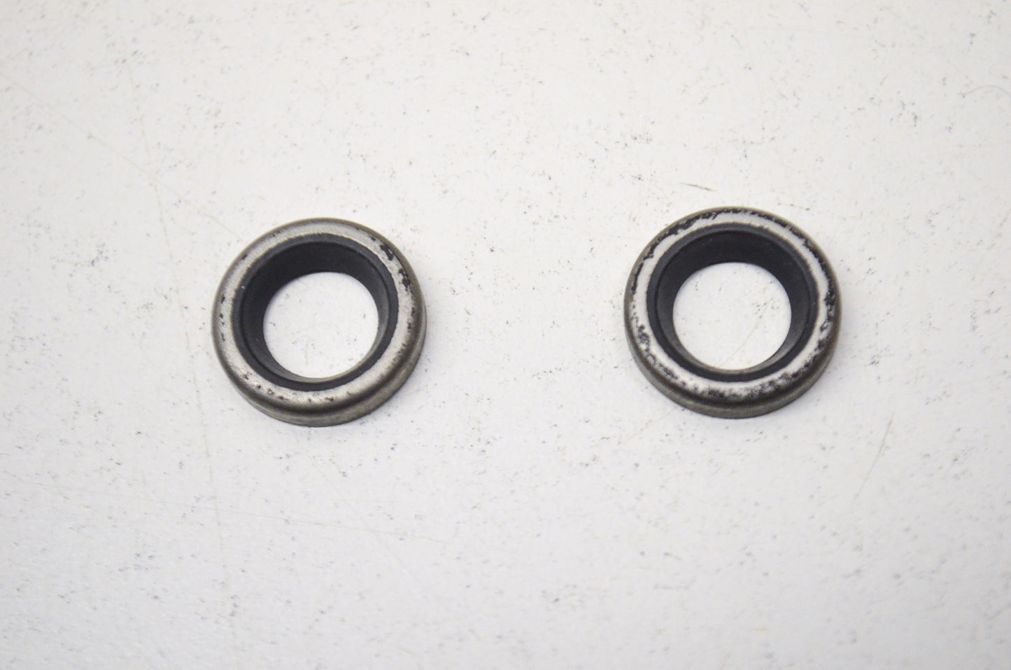 New OEM Quicksilver Mercury Oil Seals QTY 2 NOS