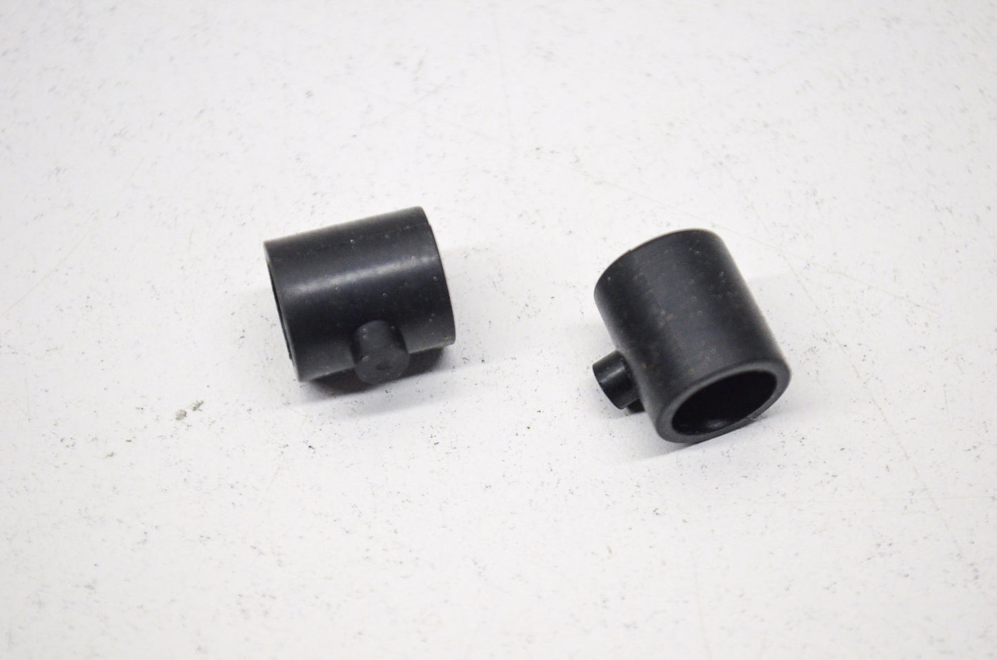 New OEM Quicksilver Mercury Seals QTY 2 NOS
