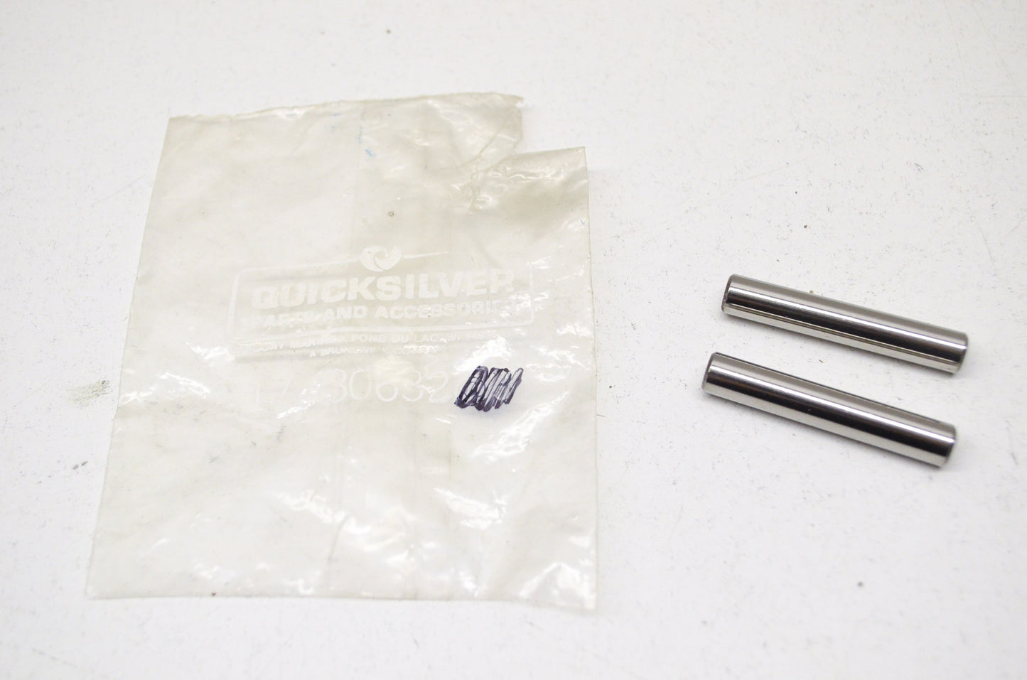 New OEM Quicksilver Mercury Cross Pins QTY 2 NOS