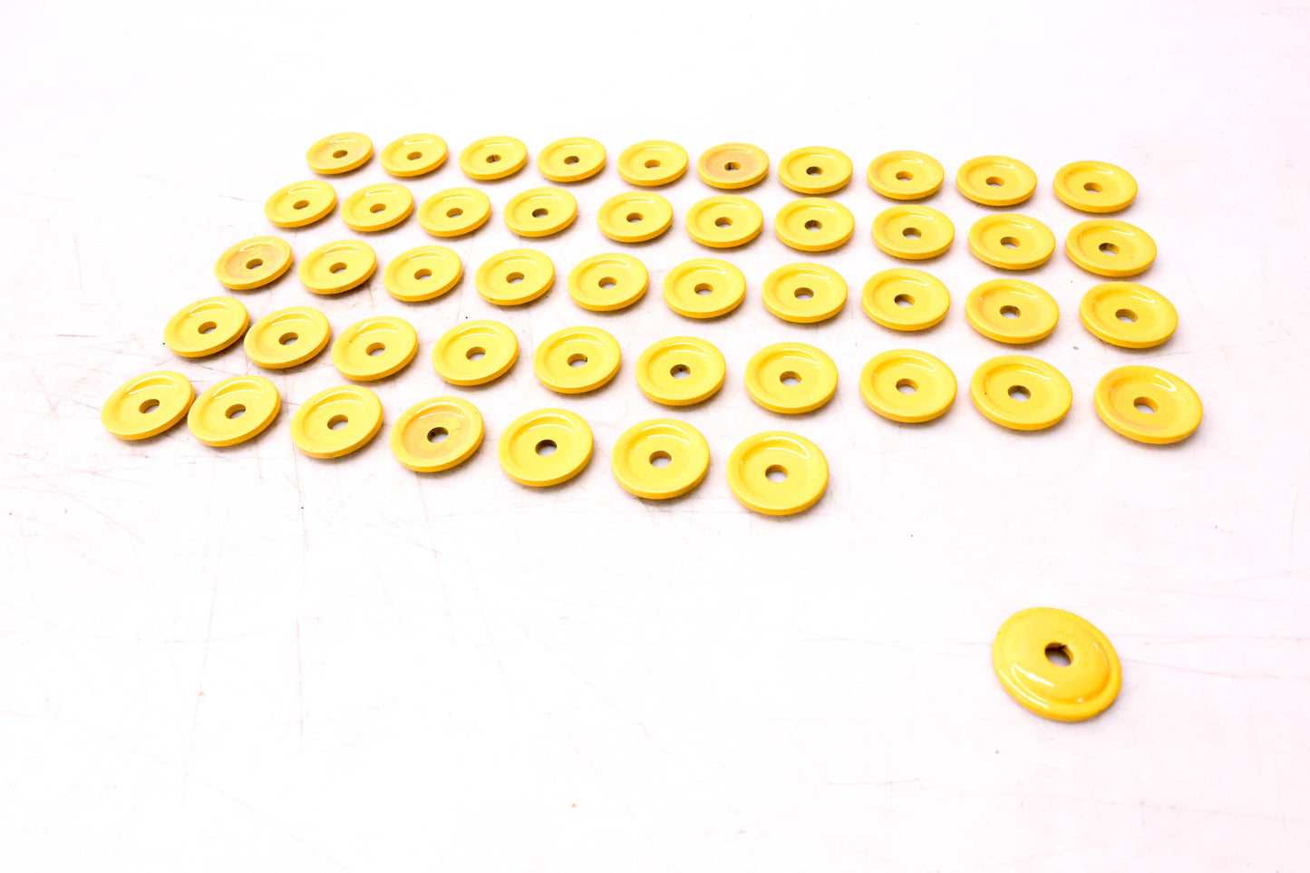 Woody's AWA-3800 Yellow Round Aluminum Support Plates Qty 51 NOS