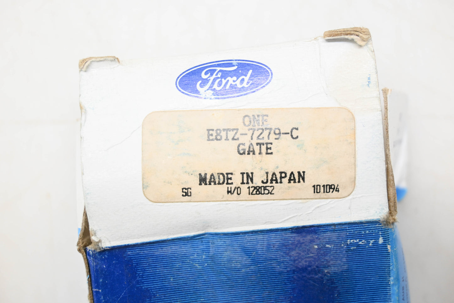 New OEM Ford E8TZ-7279-C Gate NOS