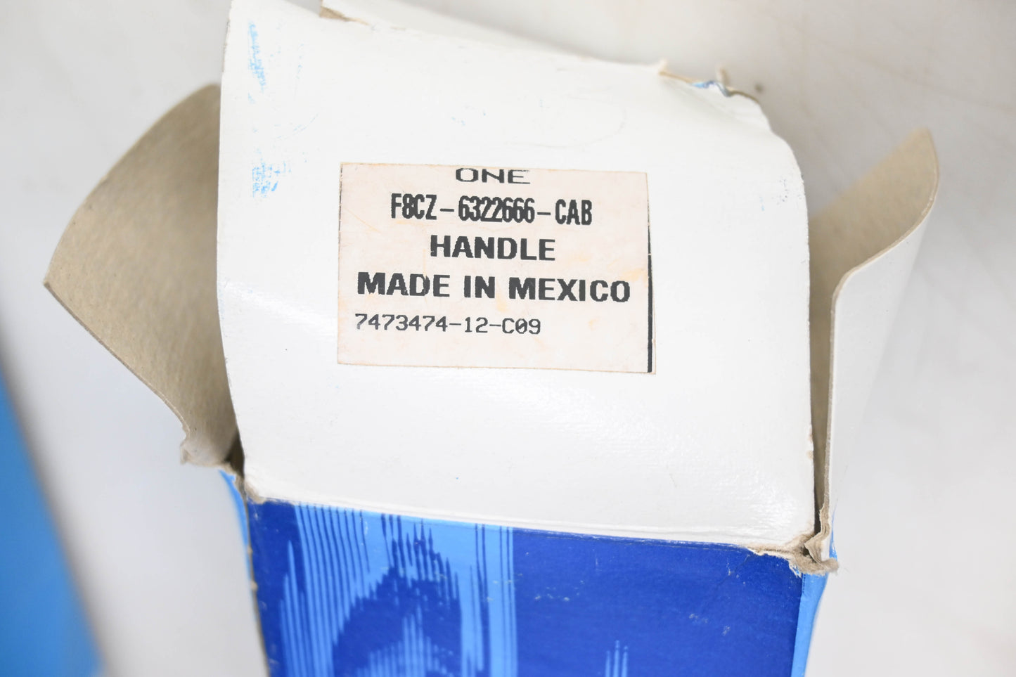 New OEM Ford F8CZ-6322666-CAB Pull Handle NOS
