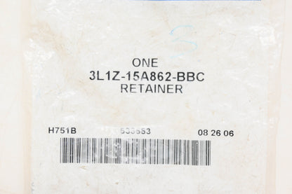 New OEM Ford 3L1Z-15A862-BBC Inner Bracket Retainer NOS