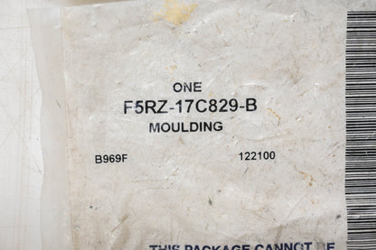 New OEM Ford F5RZ-17C829-B Contour Front Bumper Moulding NOS