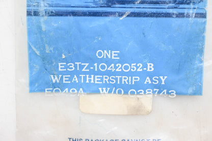 New OEM Ford E3TZ-1042052-B Back Window Weatherstrip NOS