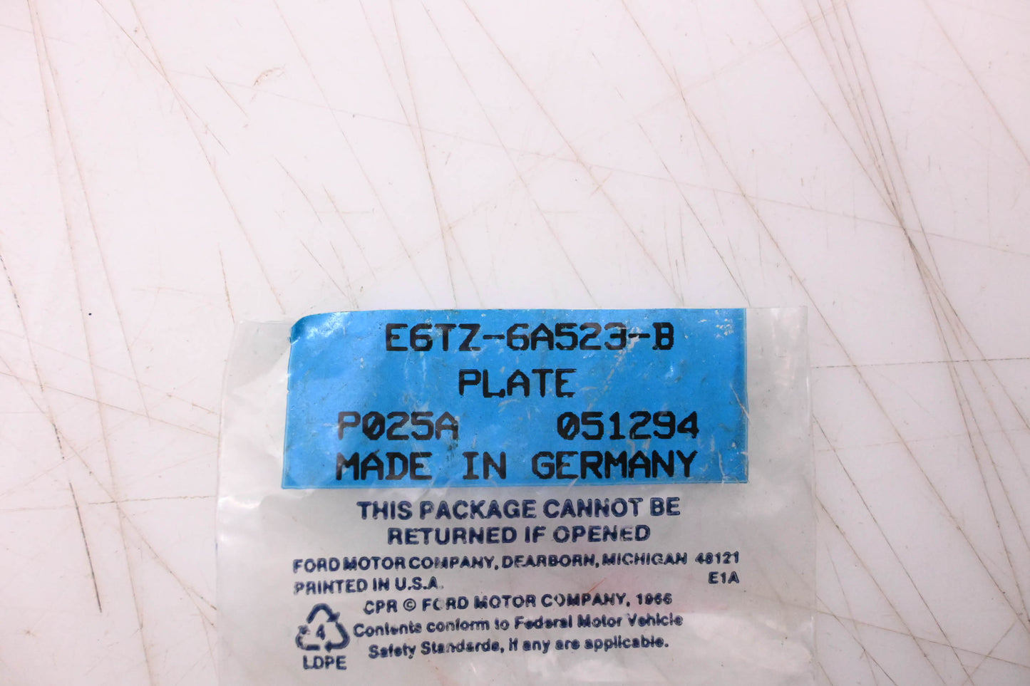 New OEM Ford E6TZ-6A523-B Valve Cover Flange Plates NOS