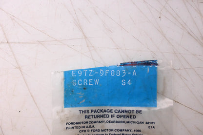 New OEM Ford E9TZ-9F883-A Fuel Injector Sensor Screw NOS