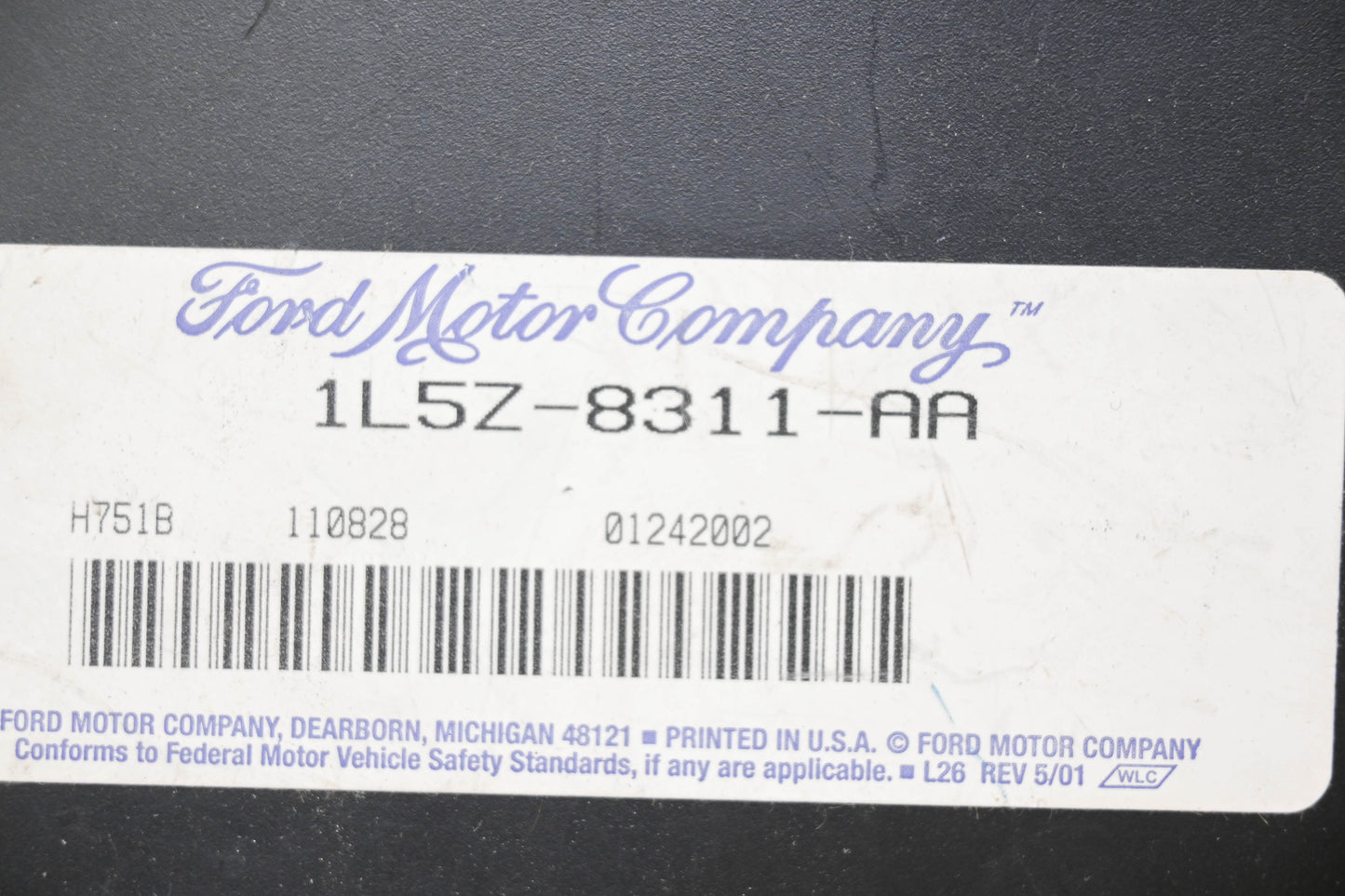 New OEM Ford 1L5Z-8311-AA Air Deflector NOS